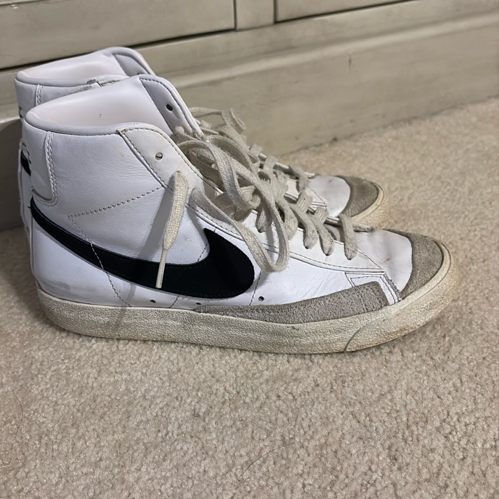 Nike Blazer Mid 77